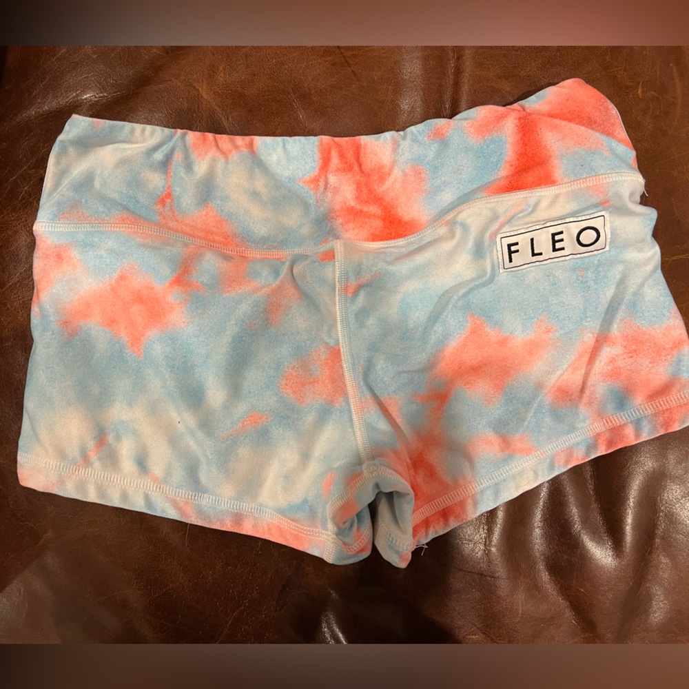 Small Fleo Short Like New